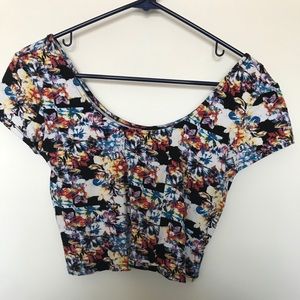 Patterned Cropped T-shirt